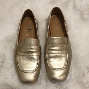 UGG Janaya Women’s Leather Loafers-Size 7